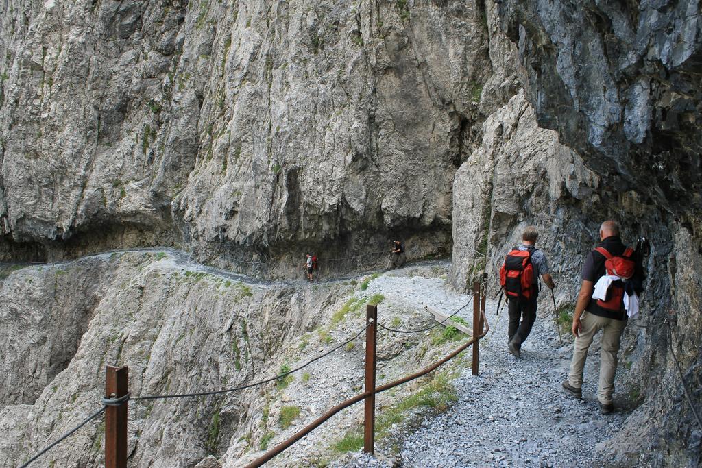 Apart Hotel Garni Alvetern سامنون المظهر الخارجي الصورة