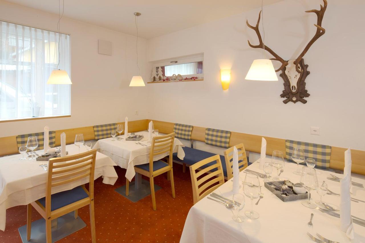 Apart Hotel Garni Alvetern سامنون المظهر الخارجي الصورة